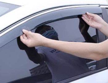 Vè che mưa Geely Monjaro